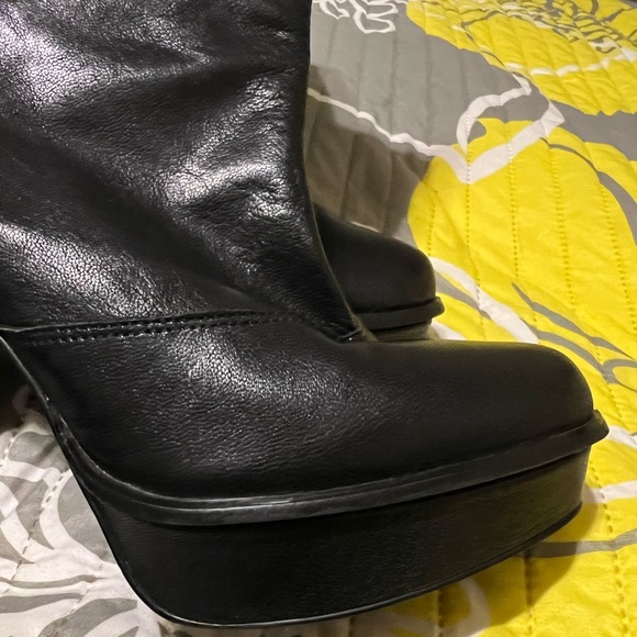Calvin Klein Jeans Veronica Leather Pull On Mid-Calf Boots - Picture 6 of 16